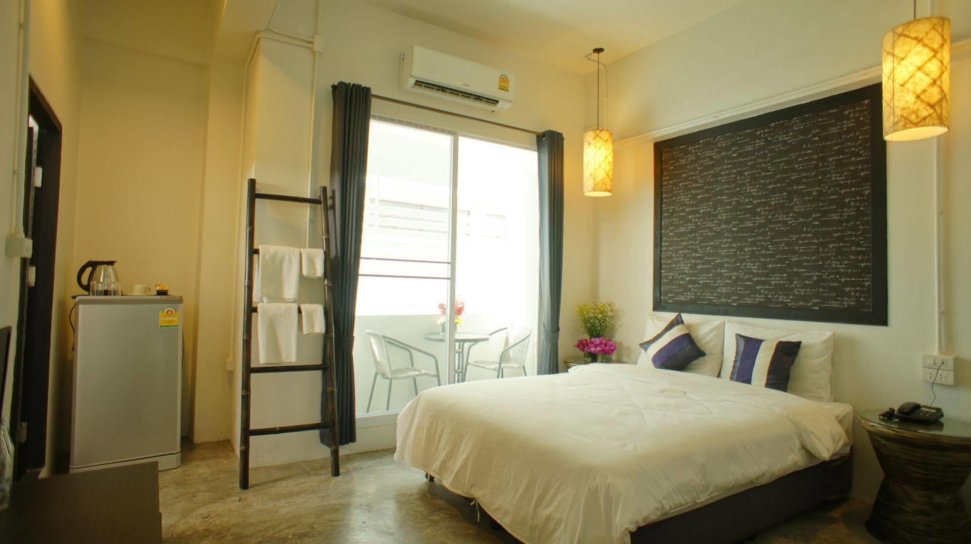 Walking Street Residence - Sha Extra Plus Chiang Mai Extérieur photo