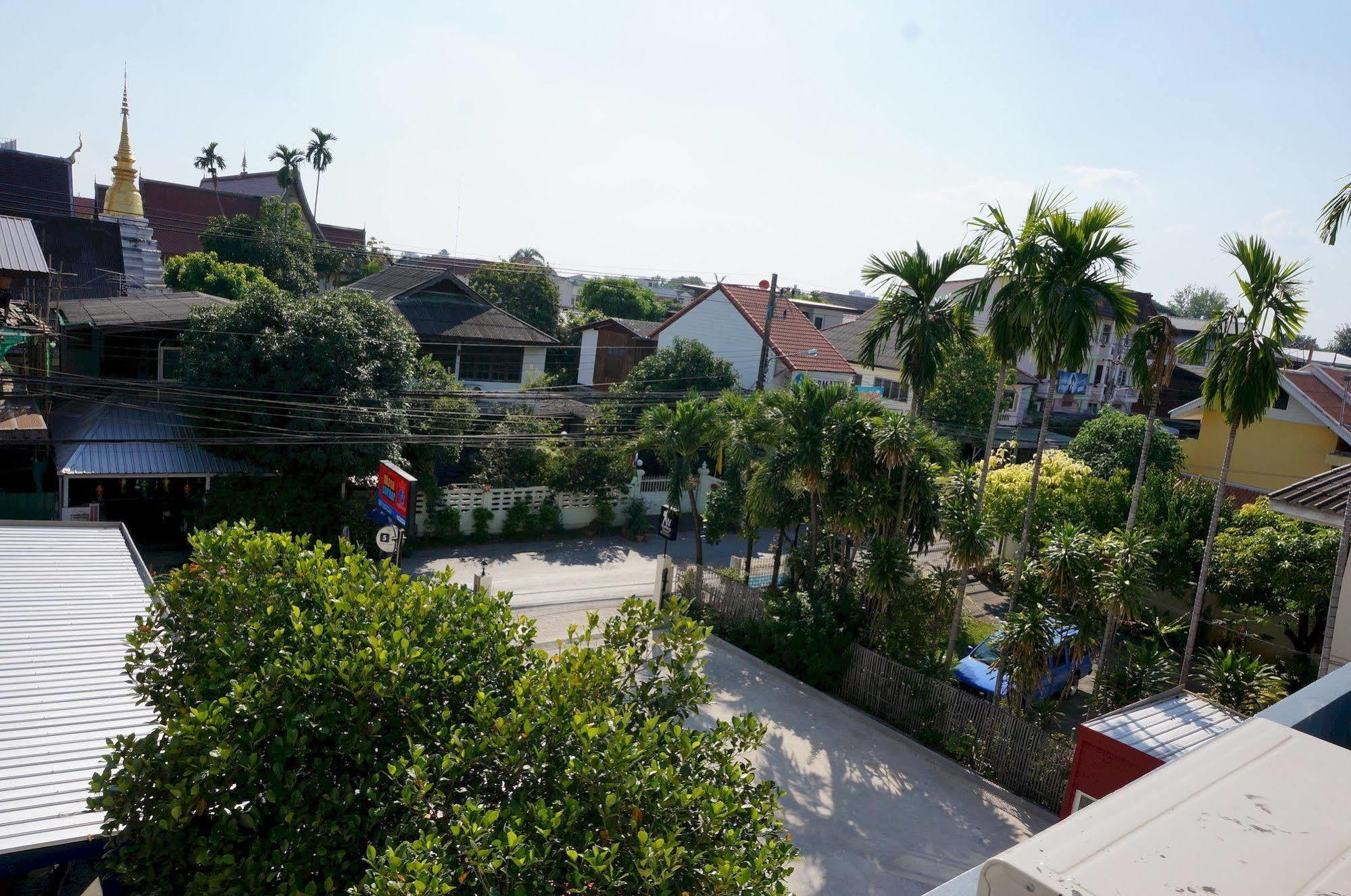 Walking Street Residence - Sha Extra Plus Chiang Mai Extérieur photo
